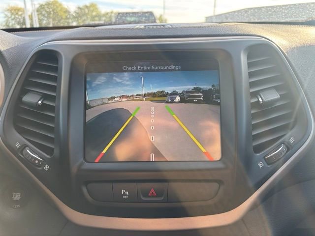 Used 2018 Jeep Cherokee Limited image 13