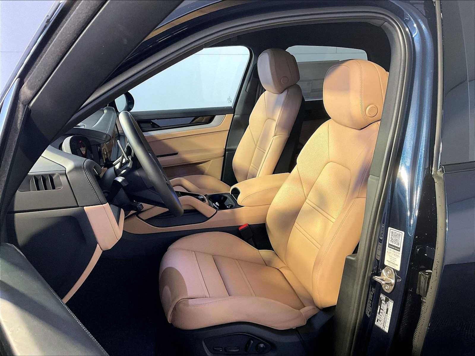 New 2026 Porsche Cayenne AWD/4WD image 5