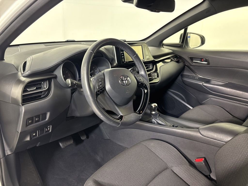 Used 2018 Toyota C-HR XLE image 16