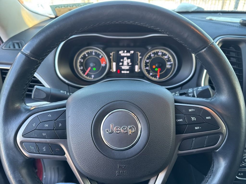 Used 2019 Jeep Cherokee Latitude Plus image 6