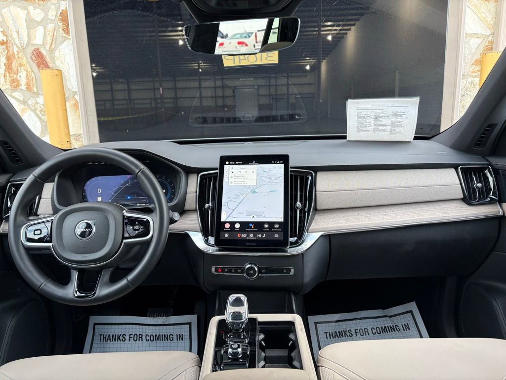 Used 2025 Volvo XC90 B6 Plus image 26