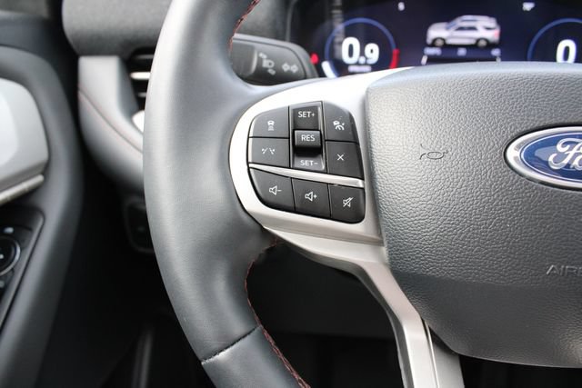 Used 2025 Ford Explorer Active w/ Active Comfort Package AWD/4WD image 13