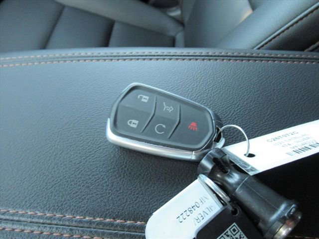 Used 2021 Cadillac XT4 Sport w/ Driver Awareness Package image 31