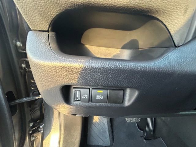 Used 2025 Toyota RAV4 XLE image 13