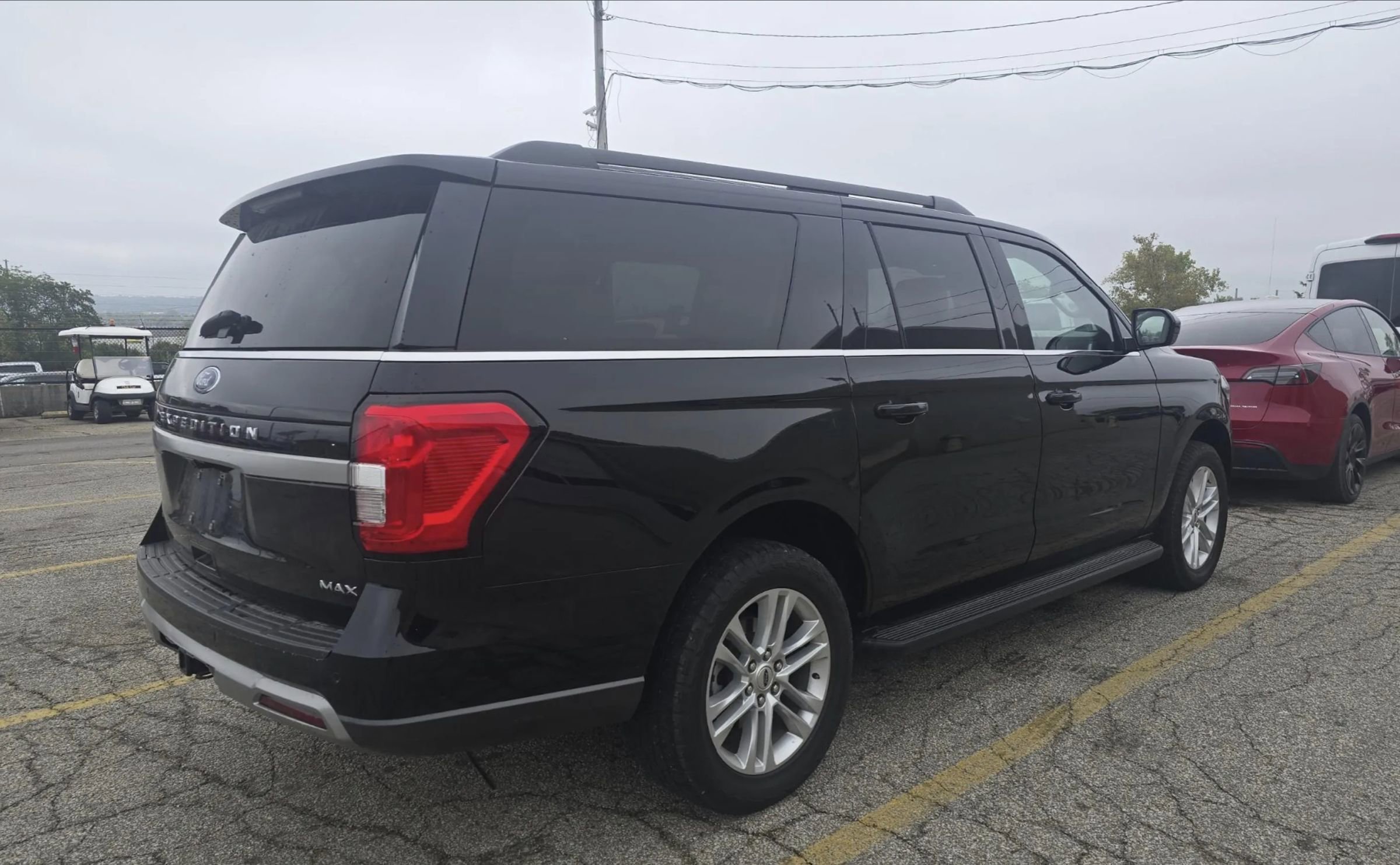 Used 2024 Ford Expedition Max XLT image 2