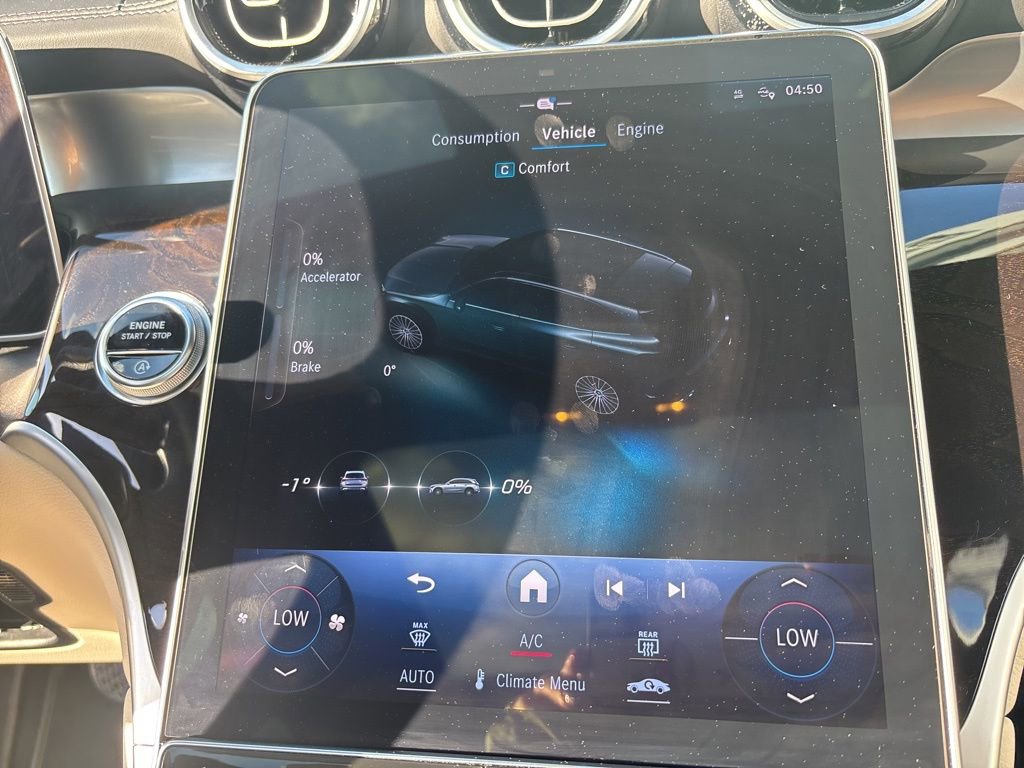 Used 2024 Mercedes-Benz GLC 300 image 35