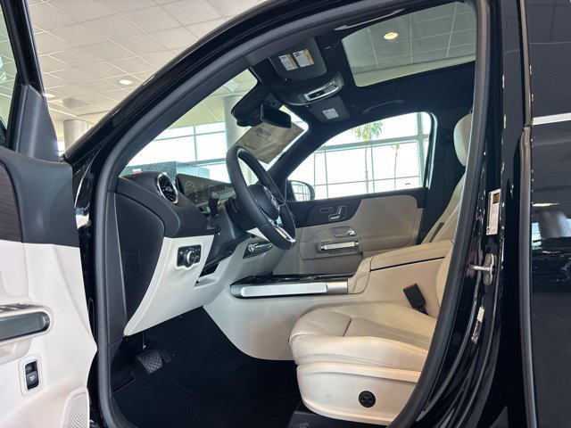 Certified 2026 Mercedes-Benz GLB 250 4MATIC image 8