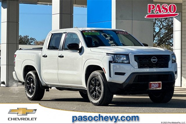 Used 2023 Nissan Frontier SV image 1