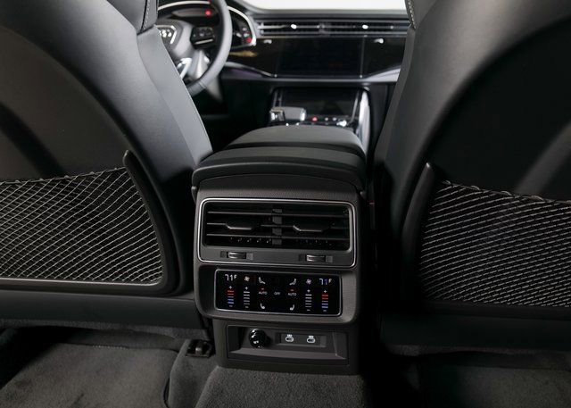 New 2026 Audi SQ8 Prestige image 13