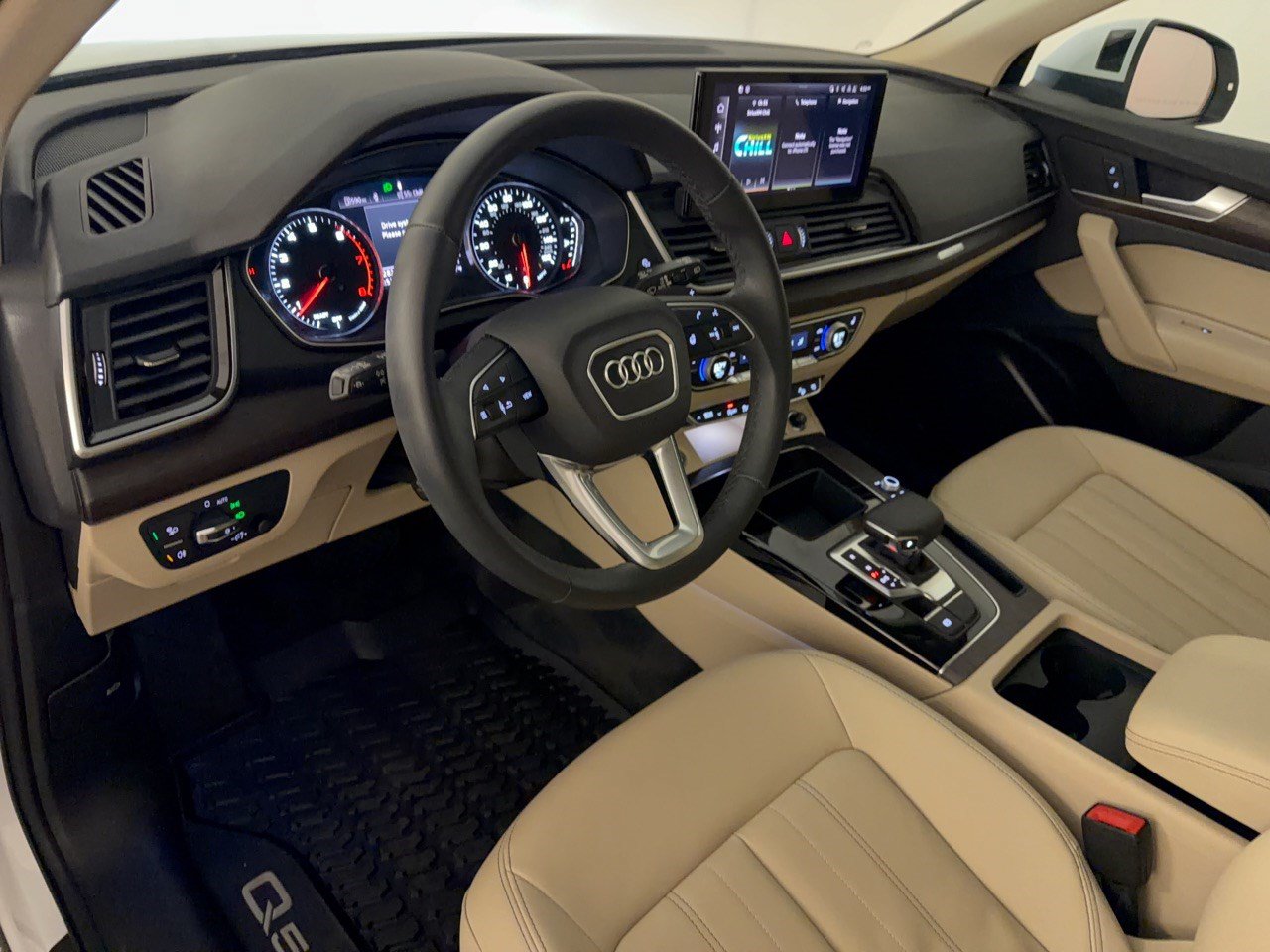 Certified 2024 Audi Q5 2.0T Premium w/ Convenience Package AWD/4WD image 4