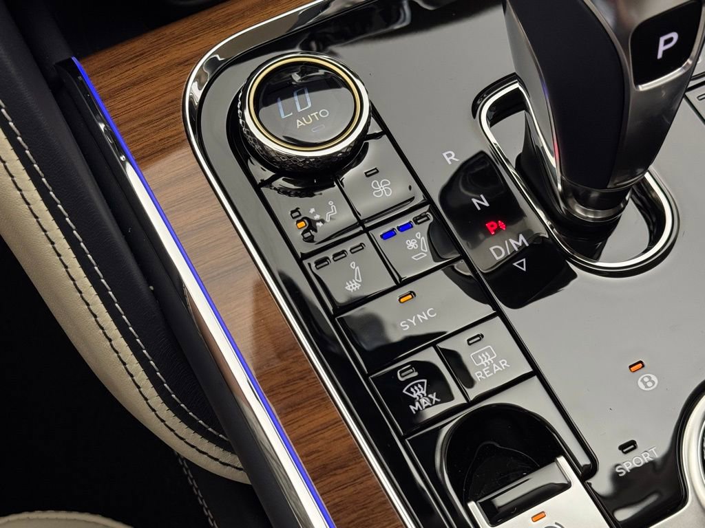 New 2026 Bentley Flying Spur Azure image 45