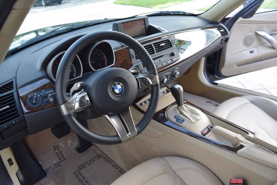 Used 2008 BMW Z4 3.0si RWD image 48