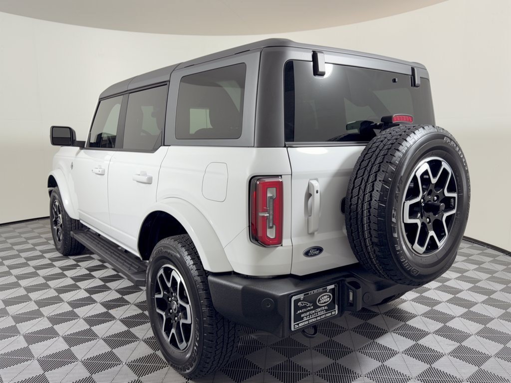 Used 2024 Ford Bronco Outer Banks AWD/4WD image 3