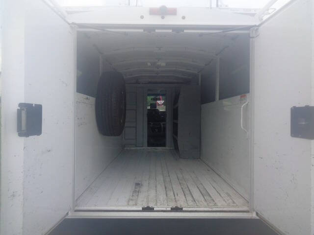 Used 2019 Ford E-350 and Econoline 350 Super Duty w/ Power Windows & Locks Group RWD image 5