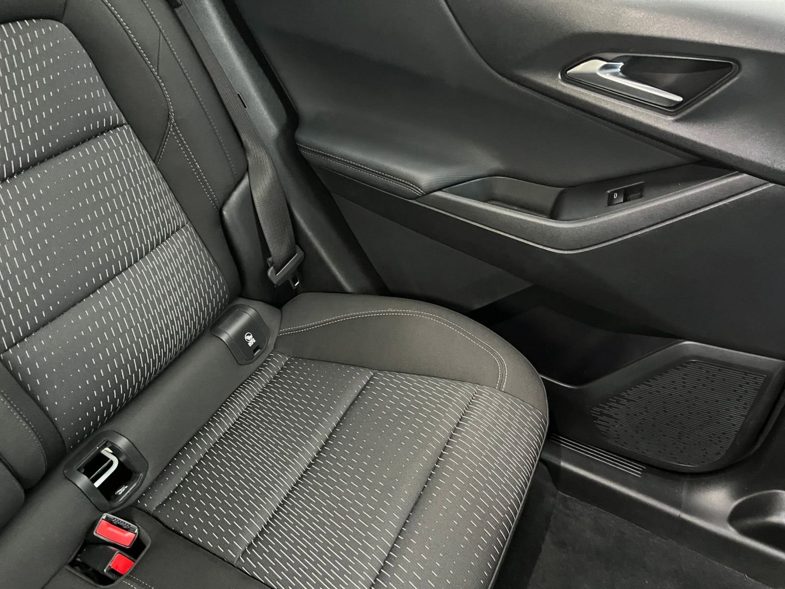 Used 2025 Chevrolet Equinox LT image 37