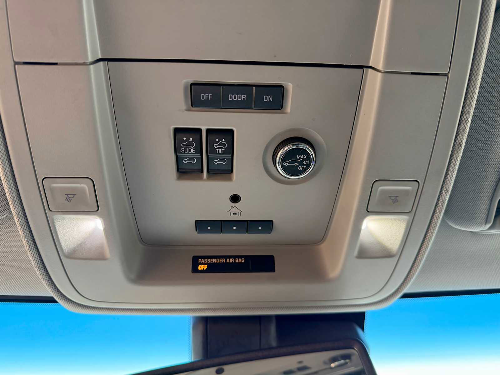 Used 2019 Chevrolet Tahoe LT image 17