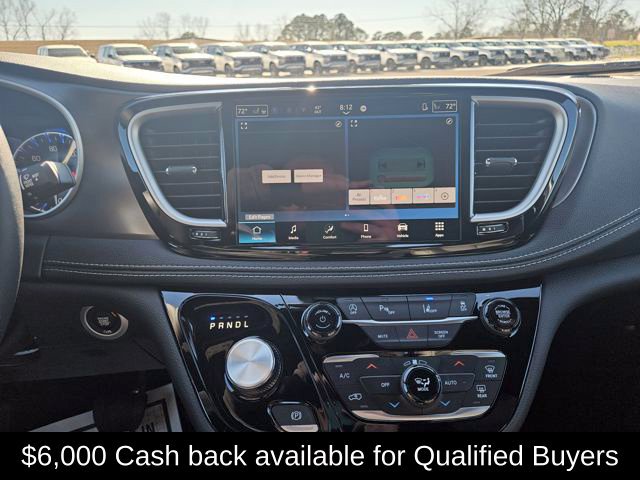 New 2026 Chrysler Pacifica Select FWD image 18