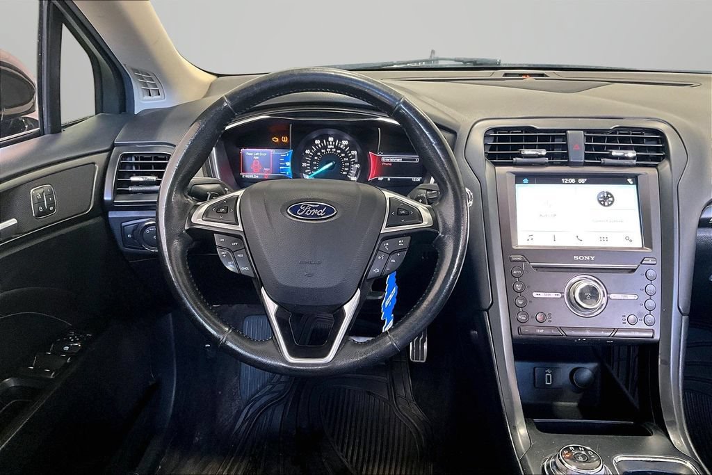 Used 2017 Ford Fusion Titanium FWD image 8