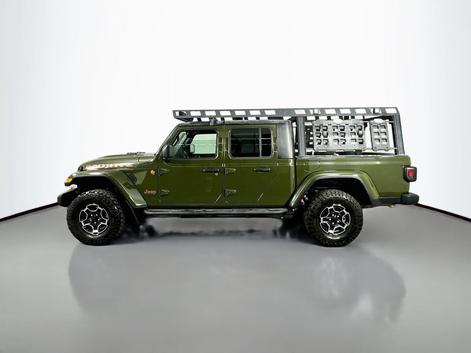 Used 2023 Jeep Gladiator Mojave w/ Trailer Tow Package AWD/4WD image 4
