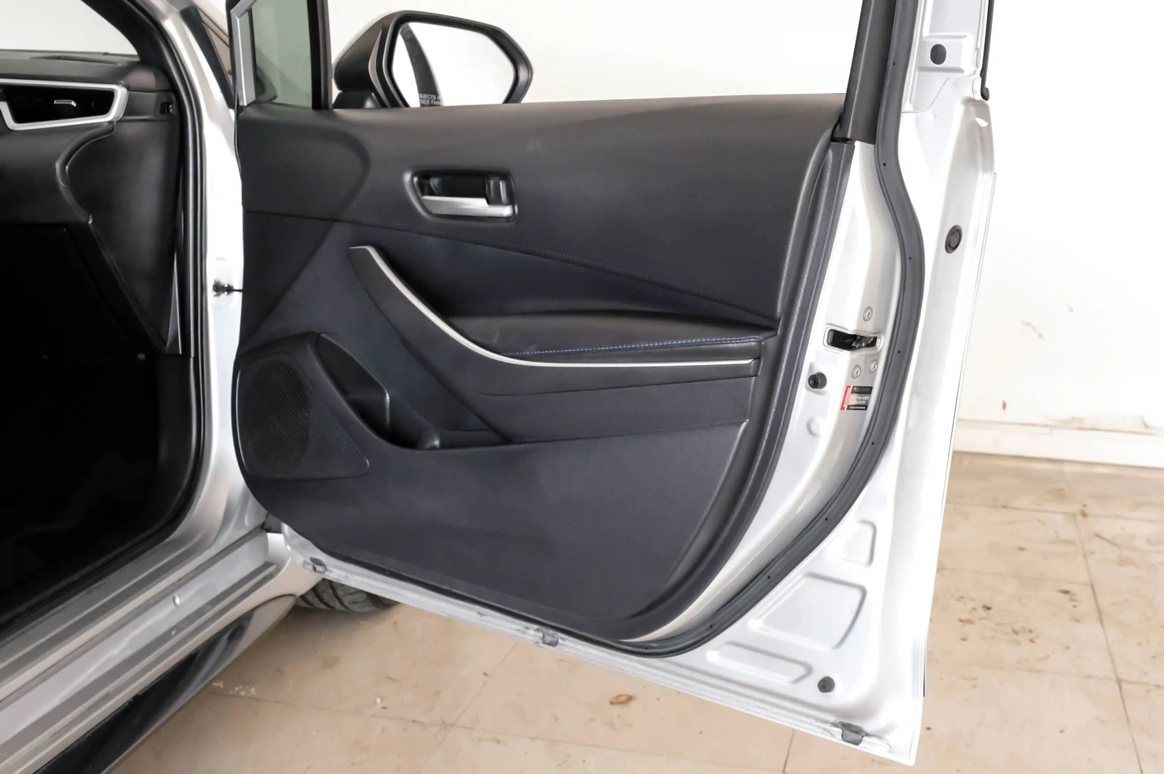 Used 2020 Toyota Corolla SE FWD image 49