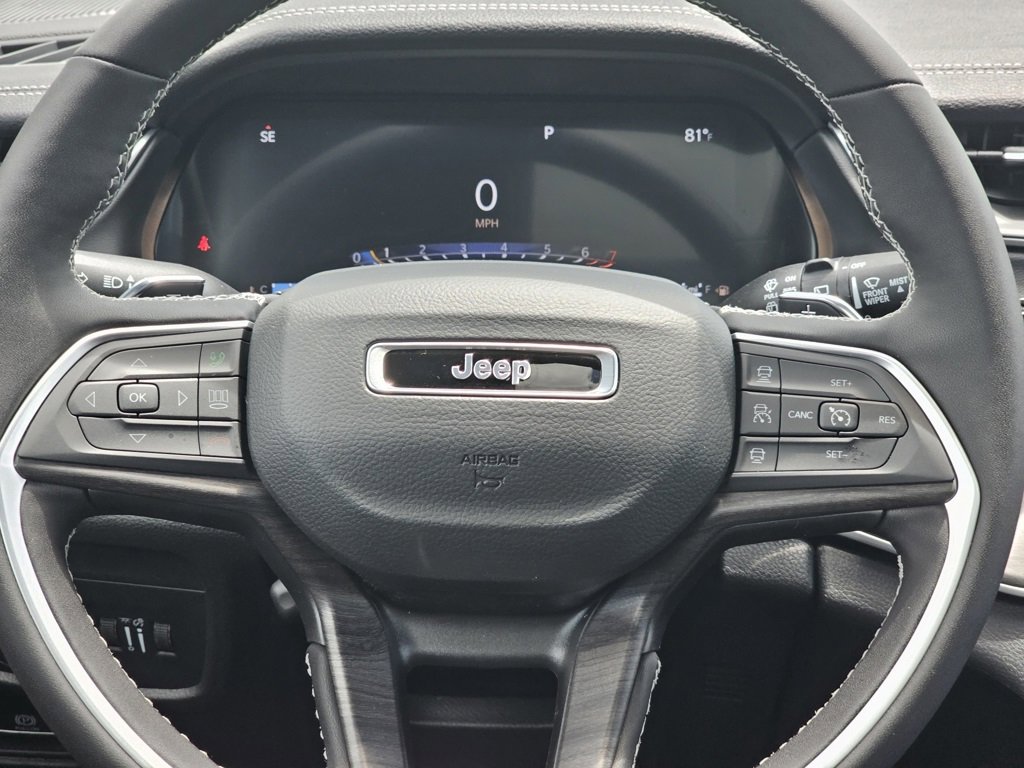 New 2025 Jeep Grand Cherokee L Limited w/ Luxury Tech Group II image 36