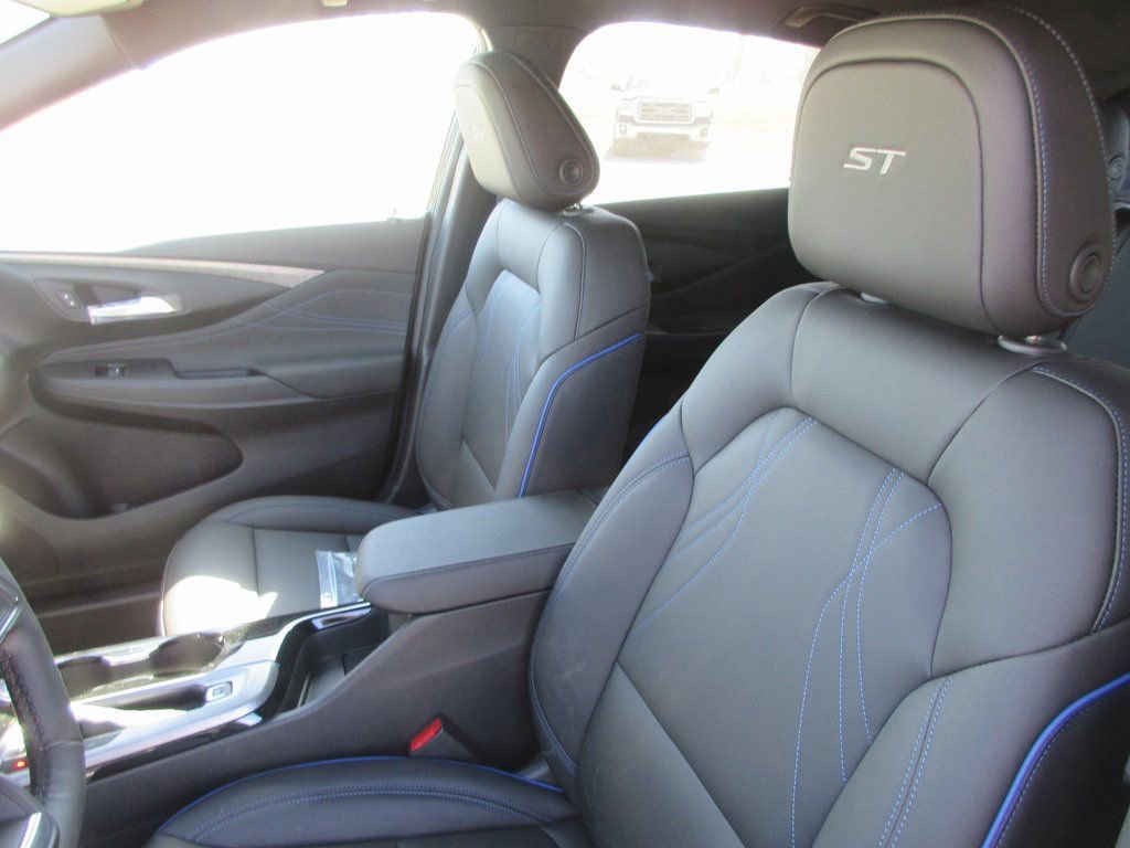New 2026 Buick Envista Sport Touring w/ Convenience I Package image 13