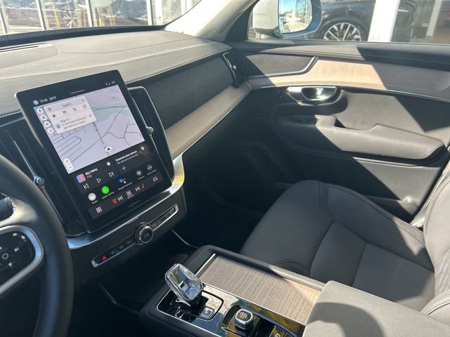 Certified 2025 Volvo XC90 B6 Plus image 19