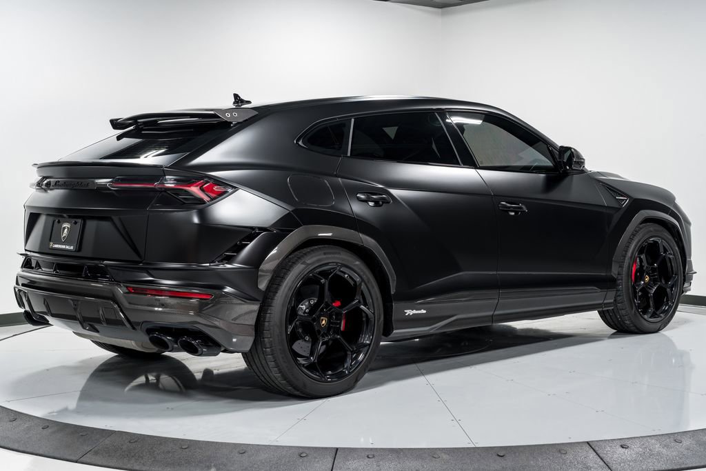 Used 2023 Lamborghini Urus Performante AWD/4WD image 3
