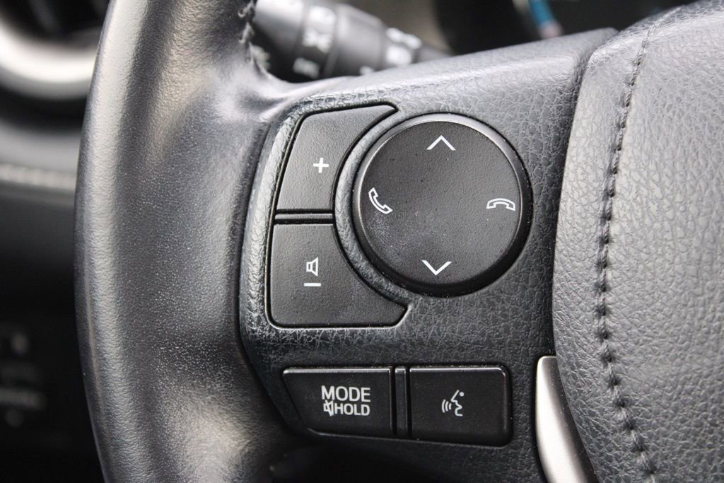 Used 2016 Toyota RAV4 XLE image 32