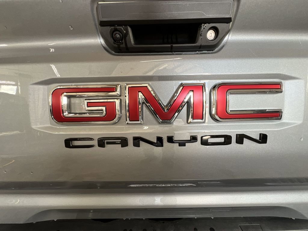 New 2025 GMC Canyon Elevation w/ Convenience Package image 32