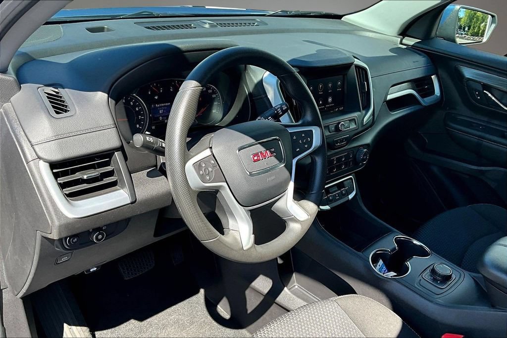 Used 2024 GMC Terrain SLE AWD/4WD image 17