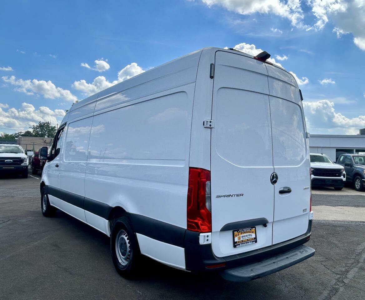 Used 2021 Mercedes-Benz Sprinter 2500 image 3