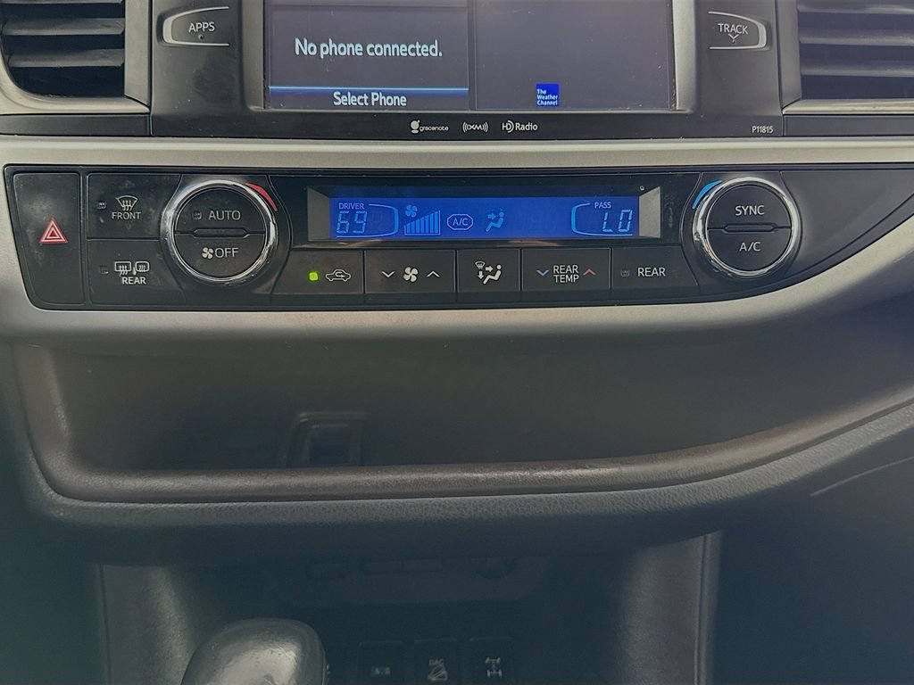 Used 2019 Toyota Highlander Plus AWD/4WD image 15