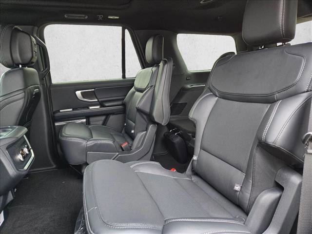 New 2026 Ford Expedition Platinum w/ Stealth Appearance Package image 16