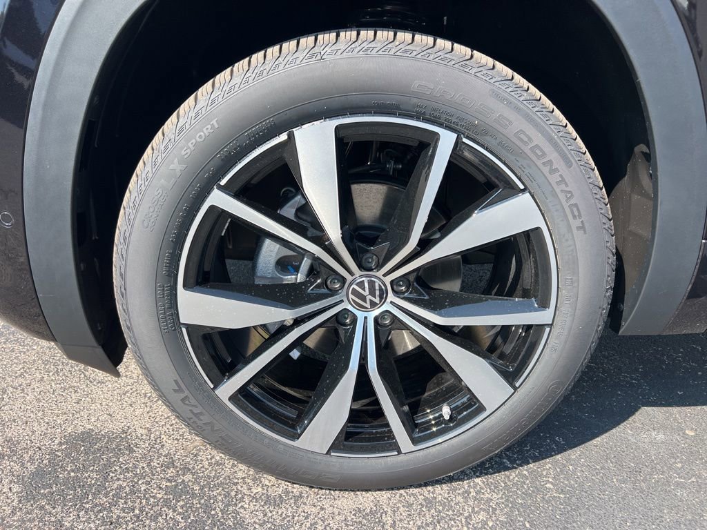 New 2026 Volkswagen Atlas Cross Sport SEL Premium R-Line image 7