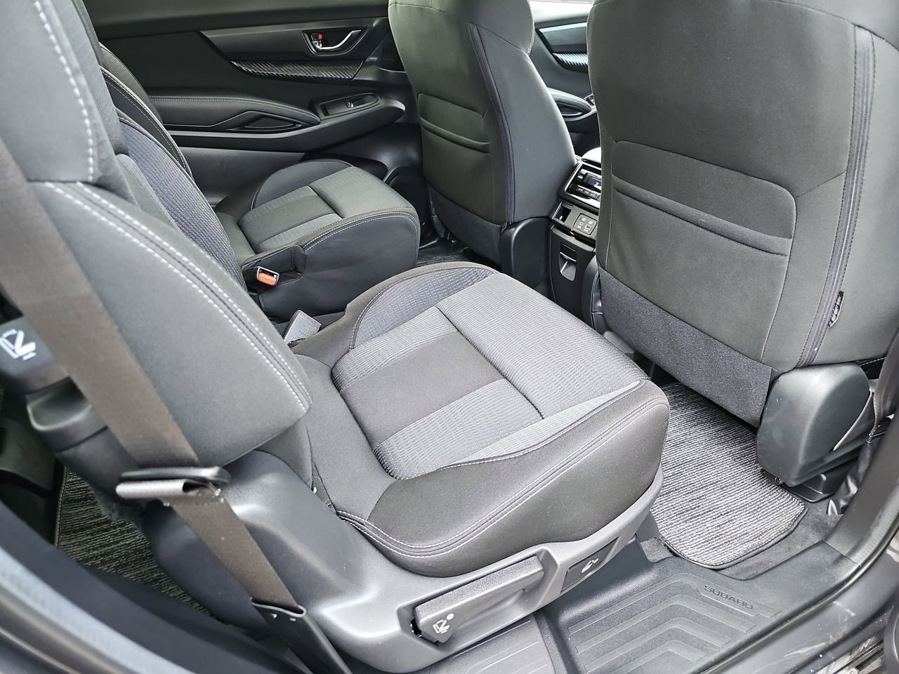 Certified 2025 Subaru Ascent Premium AWD/4WD image 14