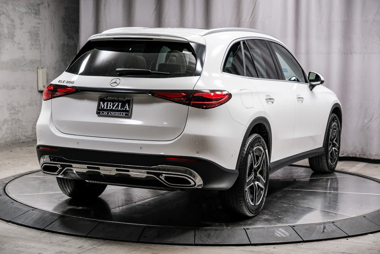Certified 2026 Mercedes-Benz GLC 300 image 4