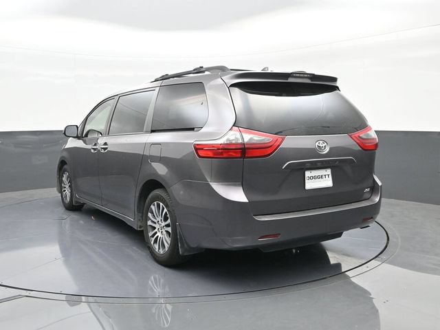 Used 2020 Toyota Sienna XLE FWD image 8
