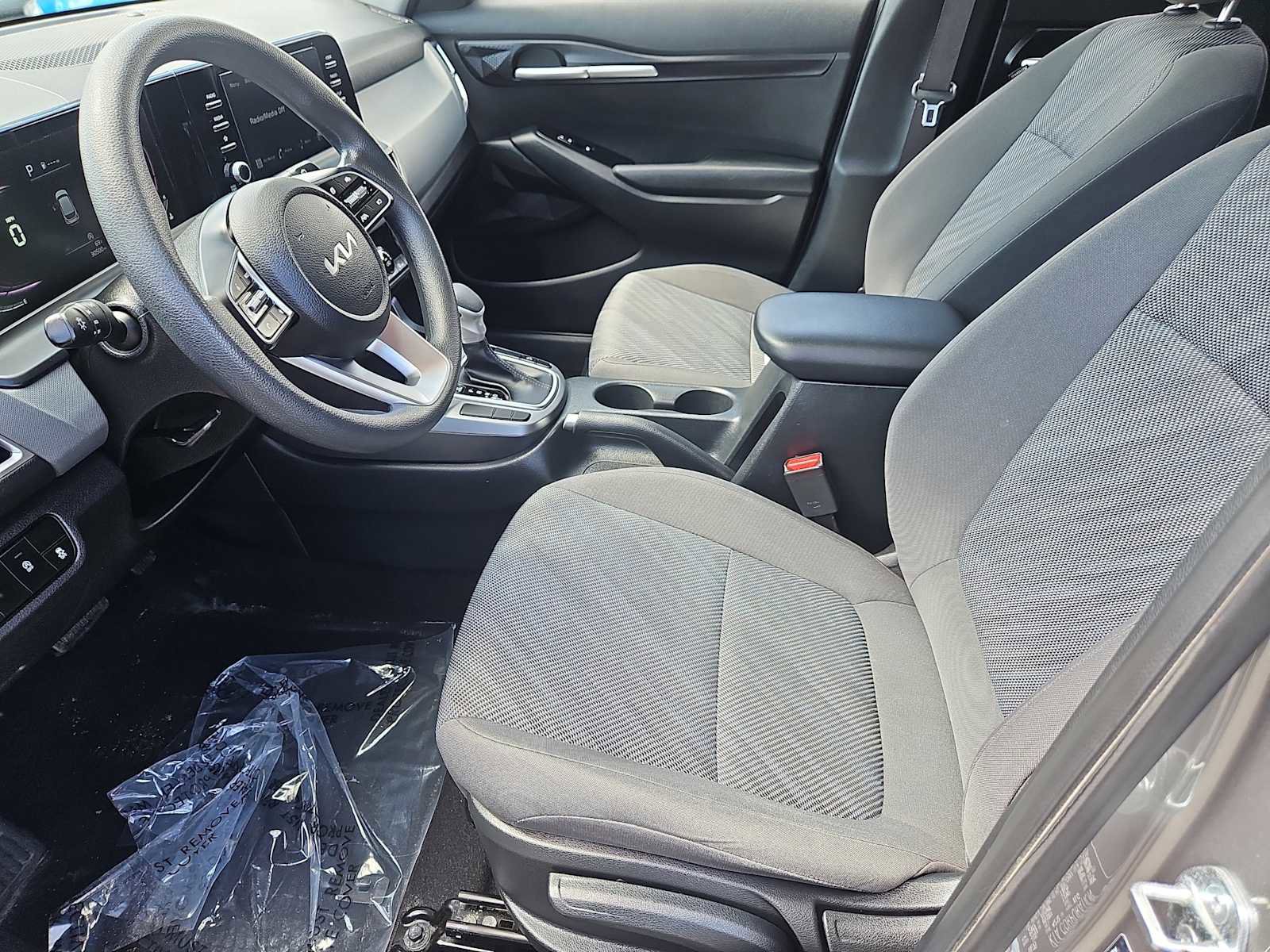 Used 2024 Kia Seltos LX AWD/4WD image 25