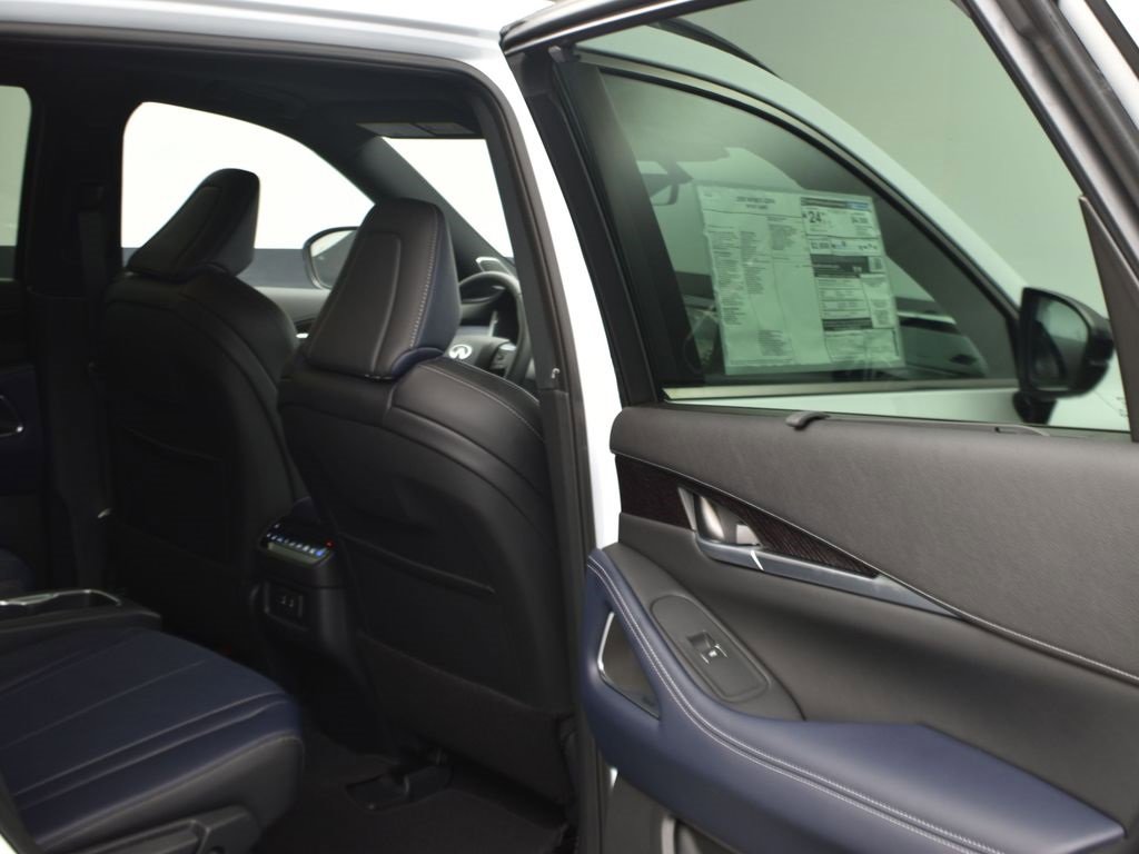 New 2026 INFINITI QX60 Sport w/ Dark Cargo Package image 18