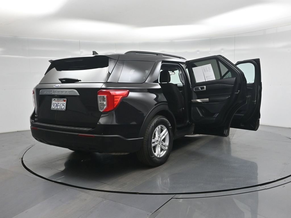 Certified 2023 Ford Explorer XLT image 5