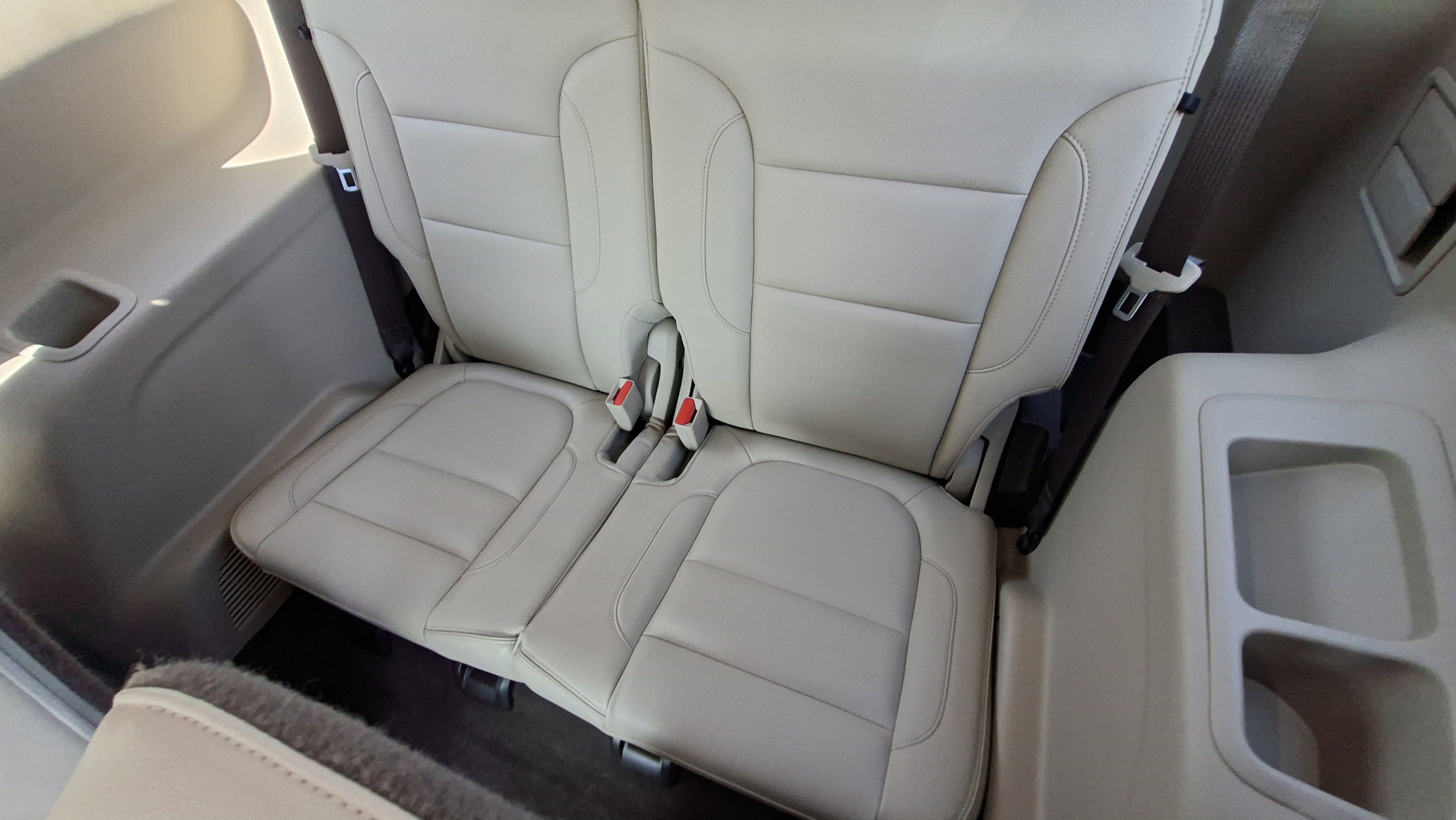 Used 2019 GMC Acadia Denali w/ Technology Package FWD image 21