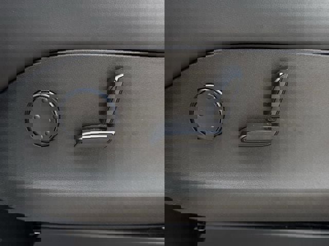 Used 2018 Tesla Model X 100D image 25