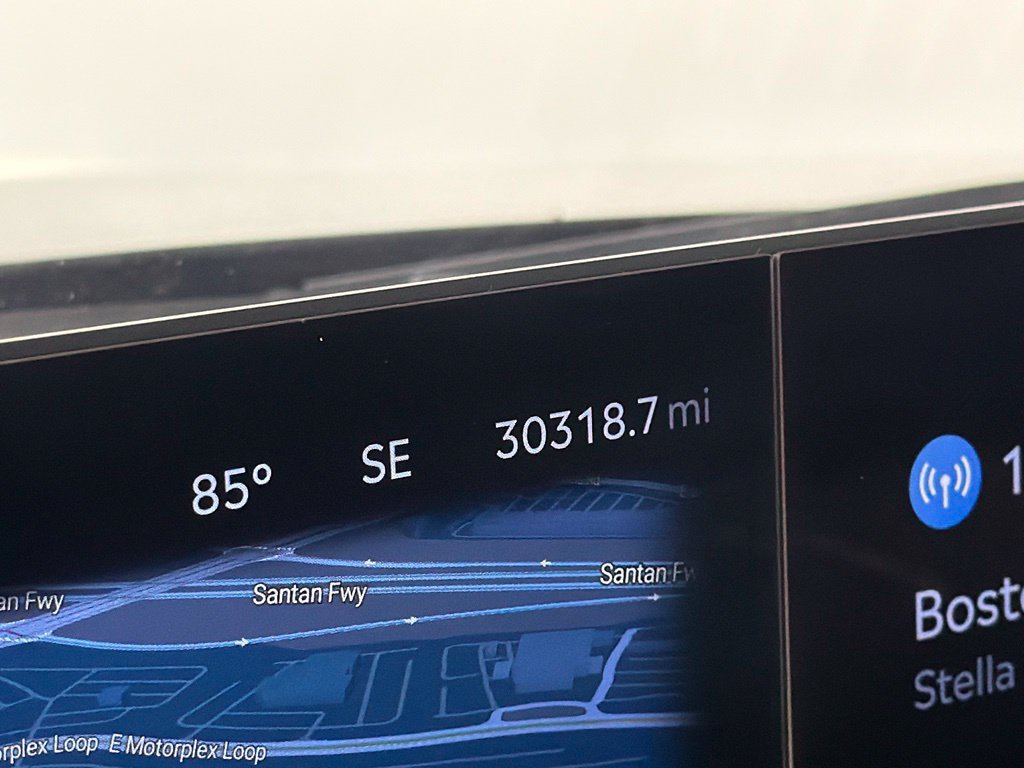 Used 2025 Lincoln Navigator Reserve AWD/4WD image 15