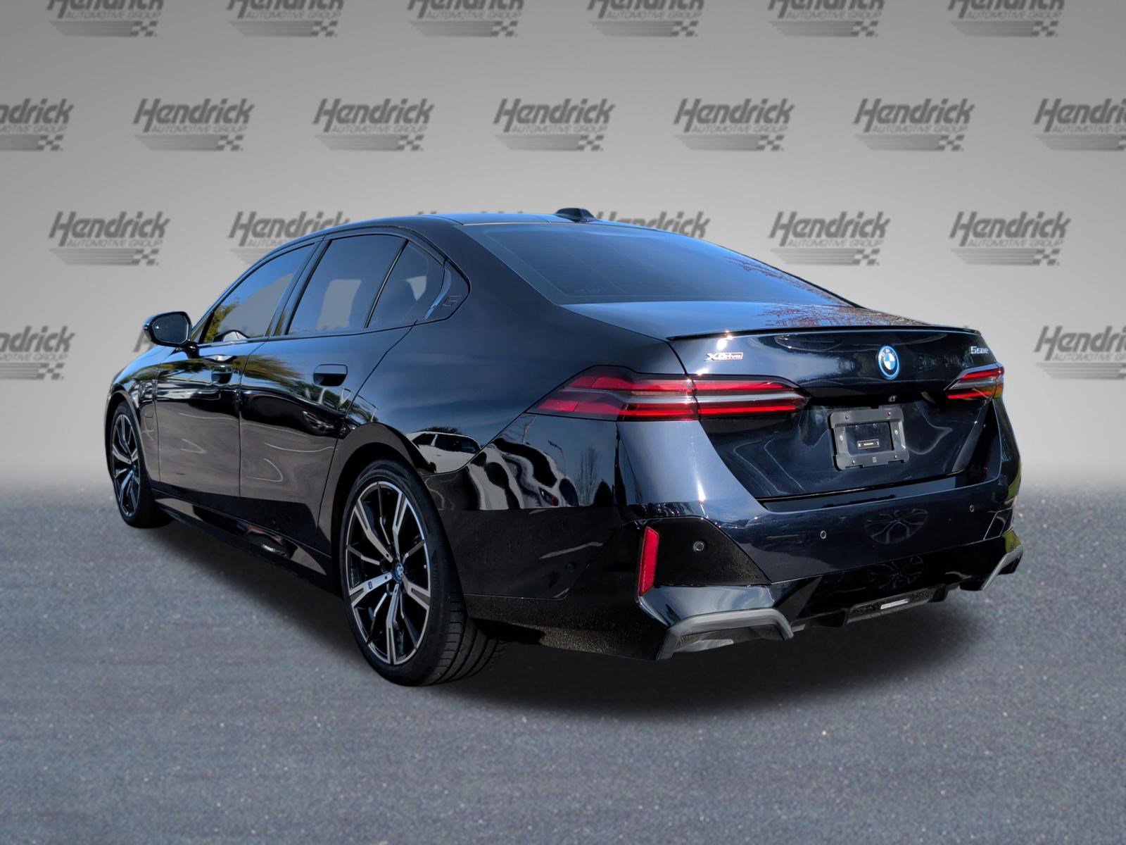 Certified 2025 BMW 550e xDrive 550e xDrive w/ Premium Package image 9