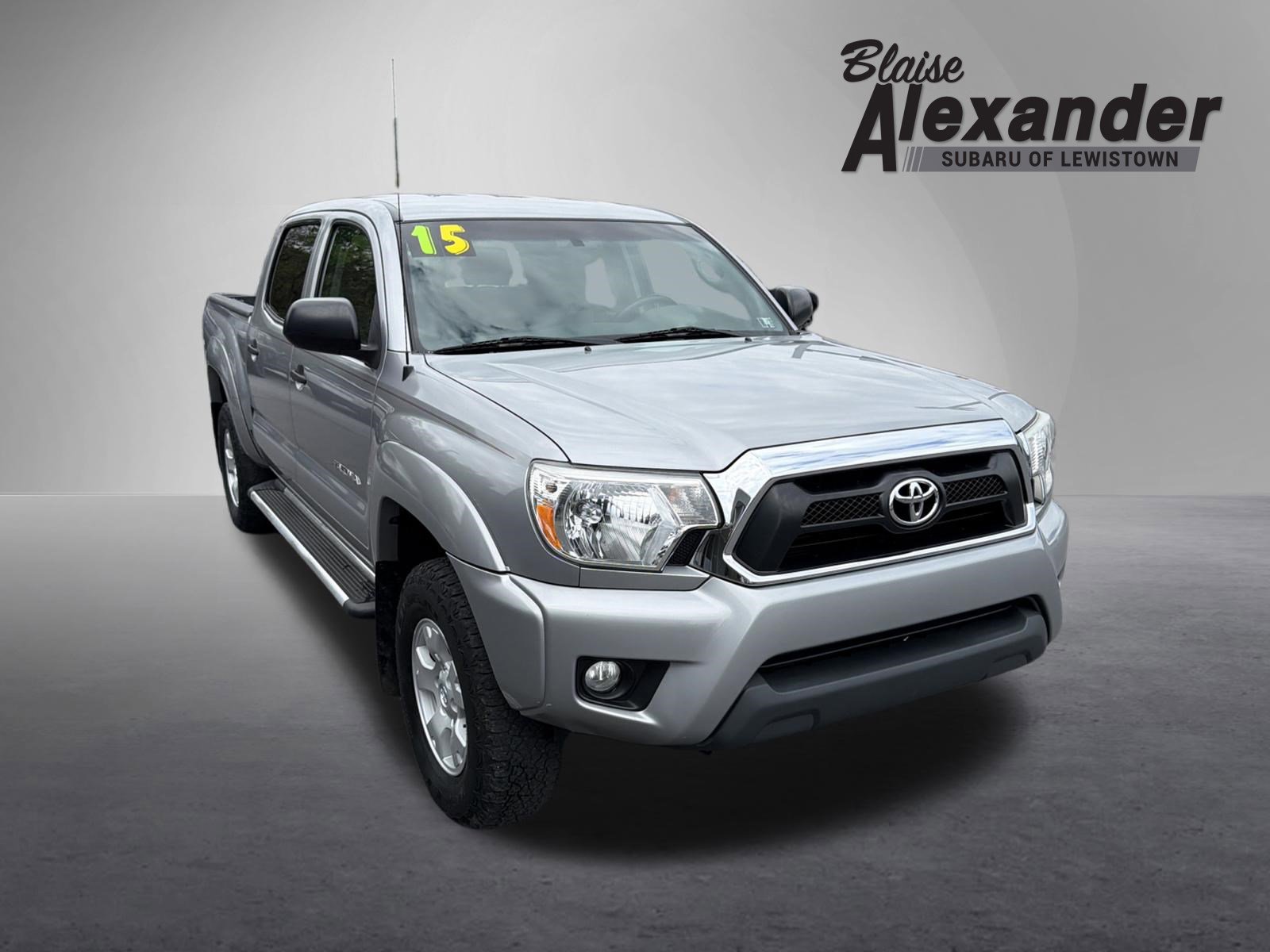 Used 2015 Toyota Tacoma 4x4 Double Cab w/ SR5 Package image 1