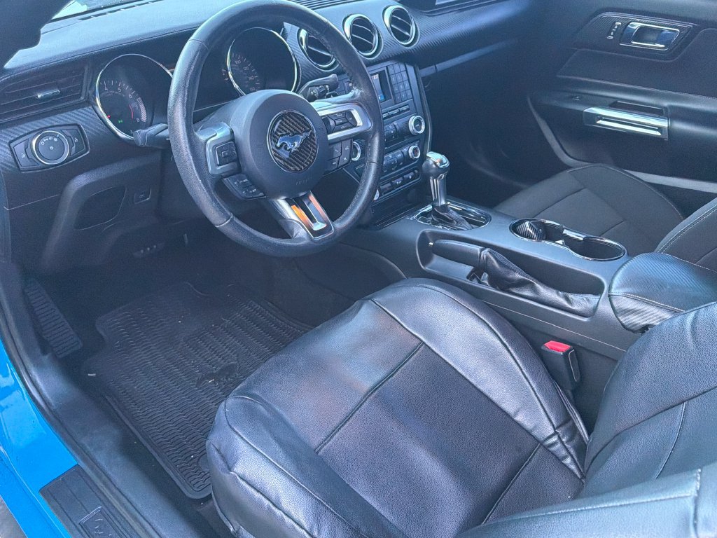 Used 2017 Ford Mustang Coupe RWD image 6