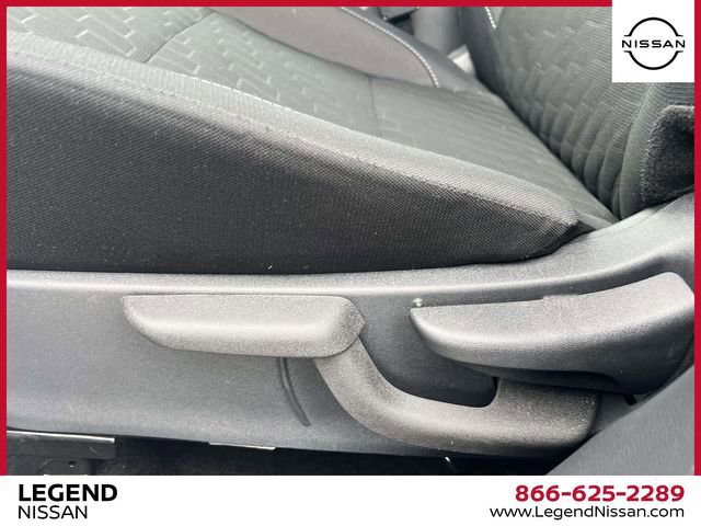 Used 2024 Nissan Kicks SV image 18