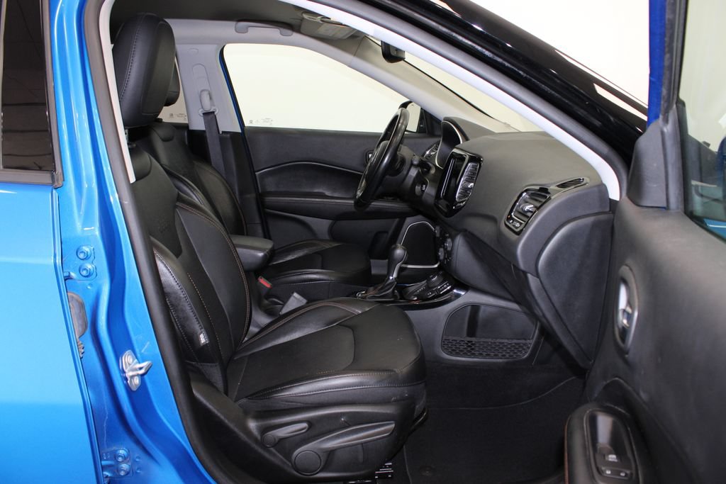 Used 2020 Jeep Compass Limited AWD/4WD image 11