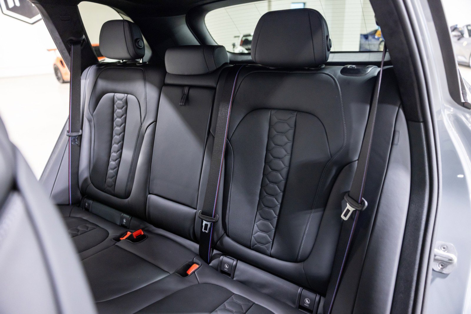 Used 2026 BMW X5 M Competition w/ Executive Package image 33